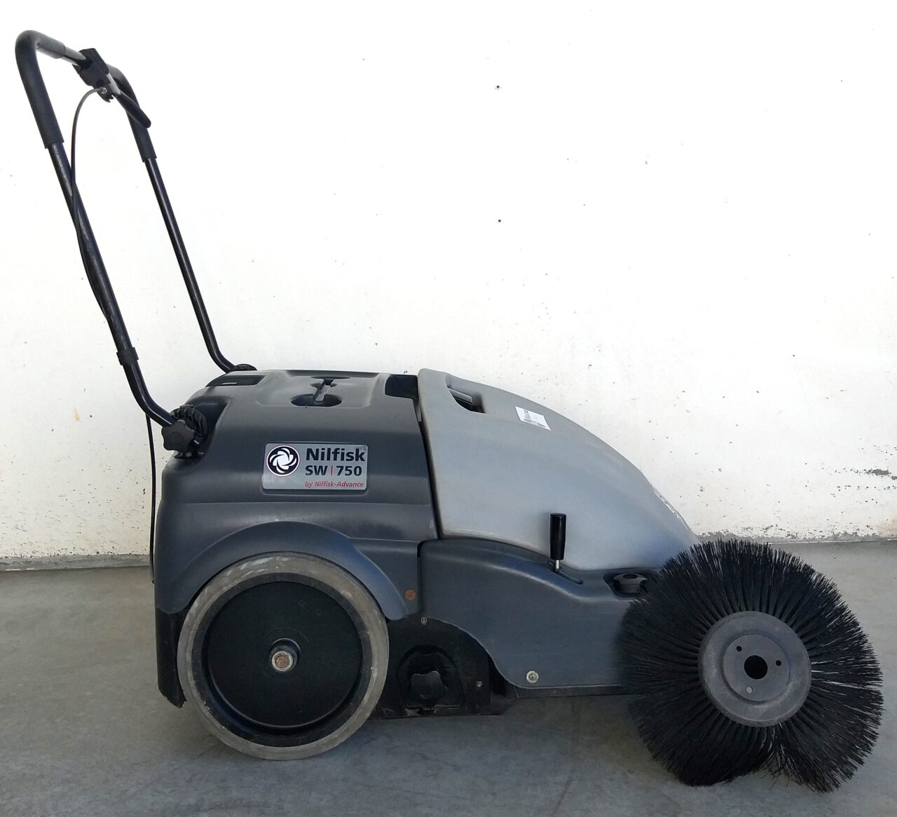 Nilfisk SW750 | Máquinas de Limpeza